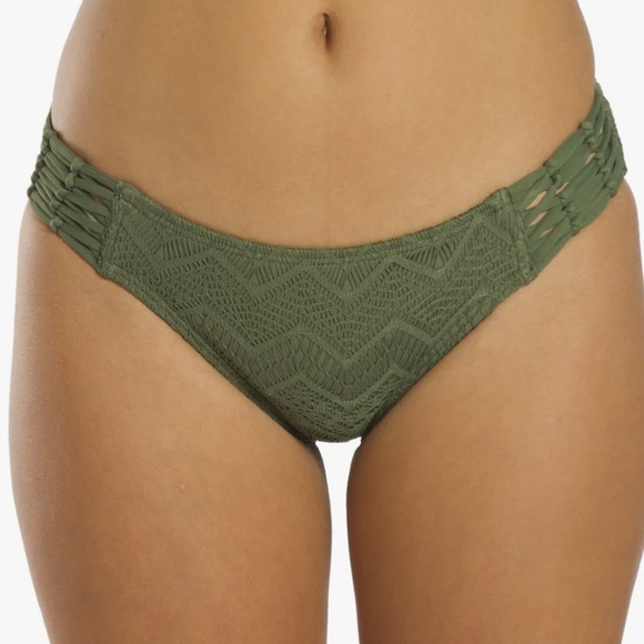 ๐ Vince Camuto Crochet Bikini 2 Piece Set - Picture 3 of 16